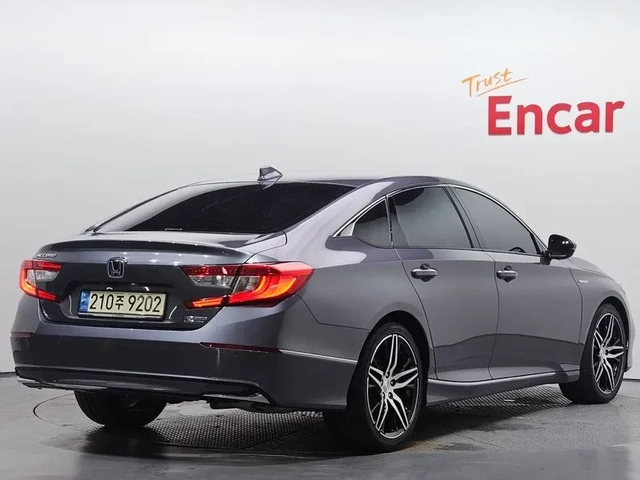 Honda Accord 2.0 Hybrid - САМО 30% АВАНС! - автомобили, коли, обяви за нови и употребявани 1