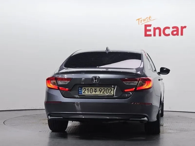 Honda Accord 2.0 Hybrid - САМО 30% АВАНС! - автомобили, коли, обяви за нови и употребявани 3