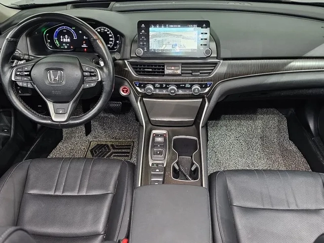 Honda Accord 2.0 Hybrid - САМО 30% АВАНС! - автомобили, коли, обяви за нови и употребявани 6