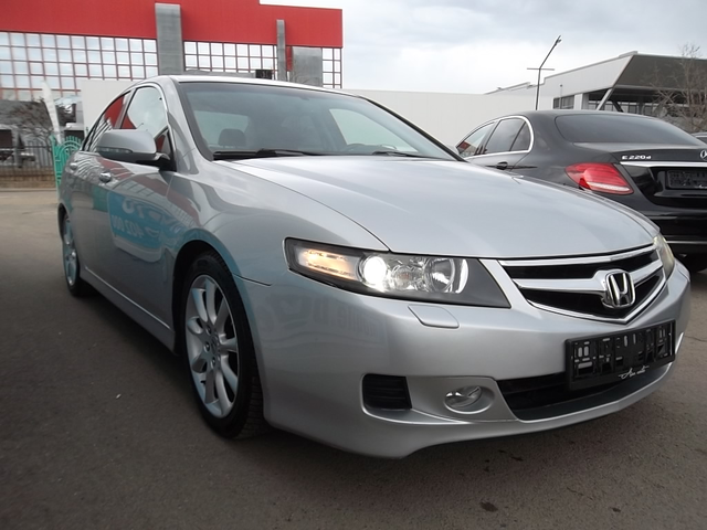 Honda Accord Facelift 2.4 Executive - автомобили, коли, обяви за нови и употребявани 3