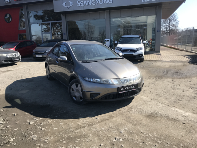 Honda Civic 1,4 Comfort - автомобили, коли, обяви за нови и употребявани 1