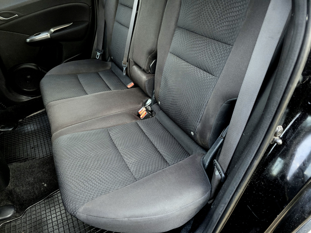 Honda Civic 1.4 i-VTEC (100 кс) - автомобили, коли, обяви за нови и употребявани 9
