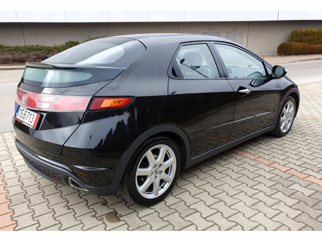Honda Civic 1.8 I-V