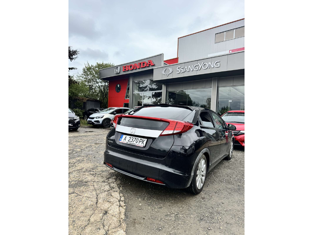 Honda Civic 1,8 i-VTEC - автомобили, коли, обяви за нови и употребявани 3