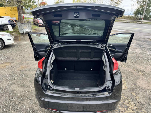 Honda Civic 1,8 i-VTEC - автомобили, коли, обяви за нови и употребявани 8