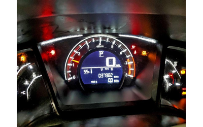 Honda Civic 2.0L 4 Front-wheel Drive - автомобили, коли, обяви за нови и употребявани 9