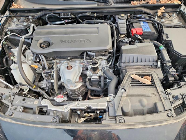 Honda Civic 2.0L 4 Front-wheel Drive - автомобили, коли, обяви за нови и употребявани 10