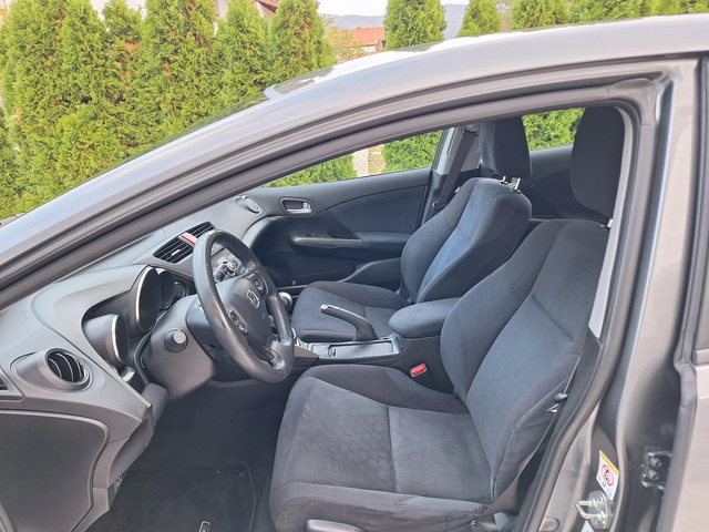 Honda Civic 1.6 I-DTEC - автомобили, коли, обяви за нови и употребявани 11