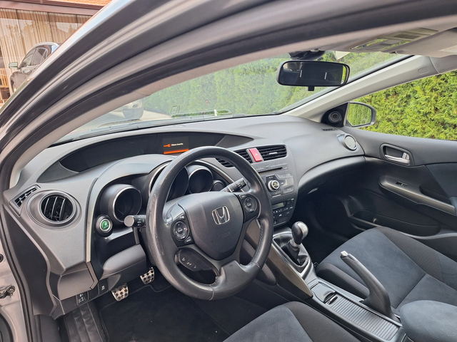 Honda Civic 1.6 I-DTEC - автомобили, коли, обяви за нови и употребявани 12