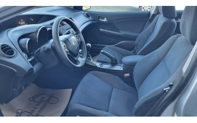 Honda Civic 1.6 дизел 120к.с. - автомобили, коли, обяви за нови и употребявани 11