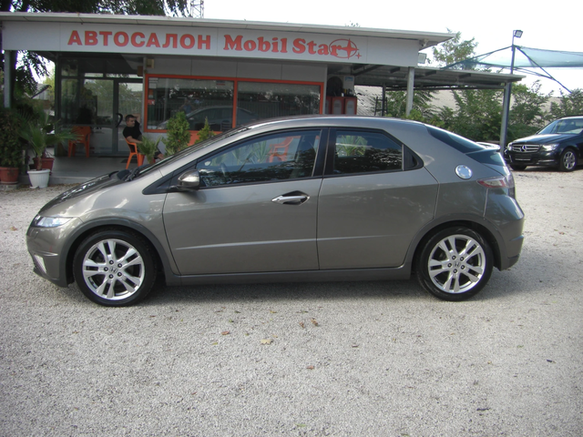 Honda Civic 2.2d FACCE NAVI 6ck. - автомобили, коли, обяви за нови и употребявани 1