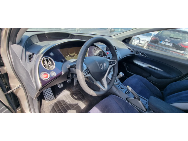 Honda Civic 1.8i 140k.c ITALIA EURO 4 - автомобили, коли, обяви за нови и употребявани 8