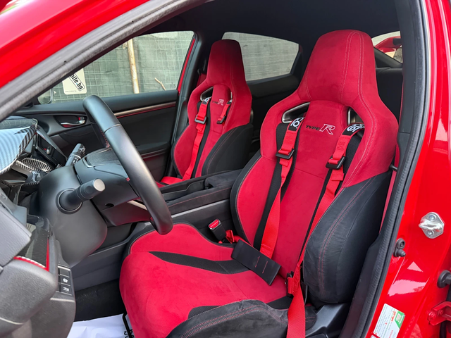 Honda Civic Type-R GT - автомобили, коли, обяви за нови и употребявани 7