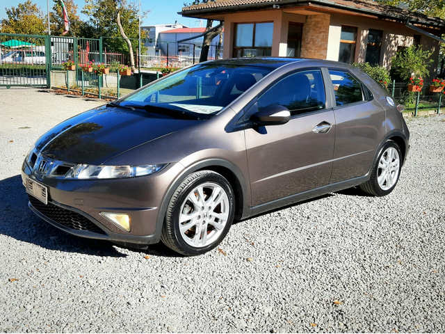 Honda Civic 2.2i-CTDi 6ск. FACELIFT - автомобили, коли, обяви за нови и употребявани 0