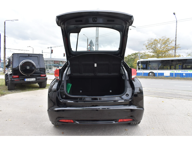 Honda Civic 1.8i* AUTOMAT* LED - автомобили, коли, обяви за нови и употребявани 7