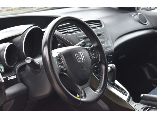 Honda Civic 1.8i* AUTOMAT* LED - автомобили, коли, обяви за нови и употребявани 9