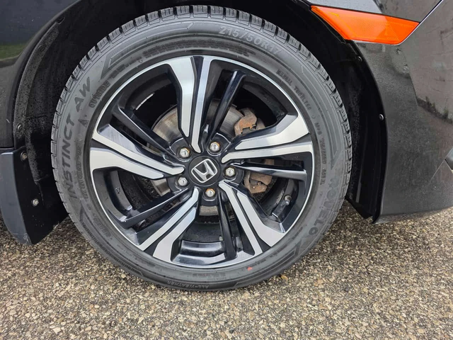Honda Civic * Touring * 2 КЛЮЧА* ПОДГРЕВ* PANO* KEYLESS* - автомобили, коли, обяви за нови и употребявани 6