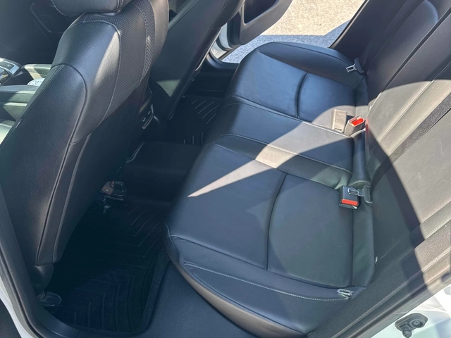 Honda Civic TOURING / CARFAX - автомобили, коли, обяви за нови и употребявани 10