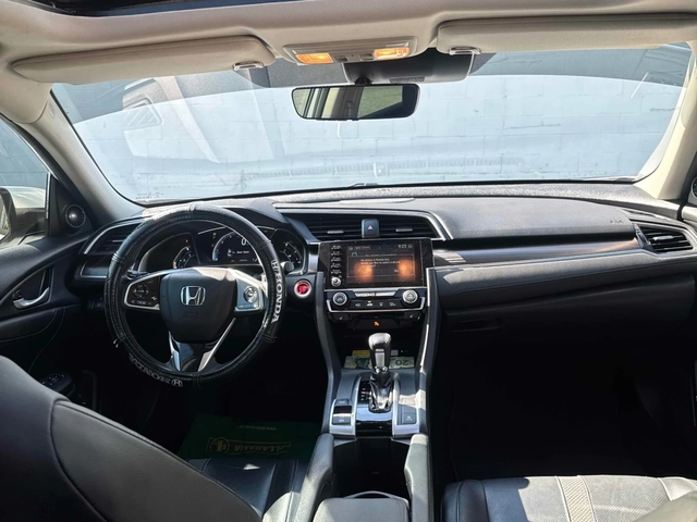 Honda Civic TOURING / CARFAX - автомобили, коли, обяви за нови и употребявани 7