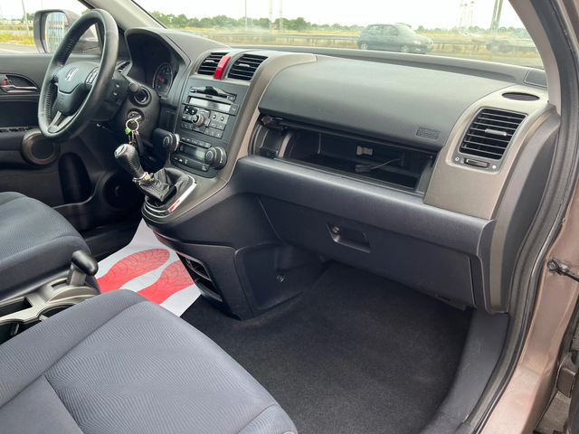 Honda Cr-v 2.2 Diesel FACE - автомобили, коли, обяви за нови и употребявани 9
