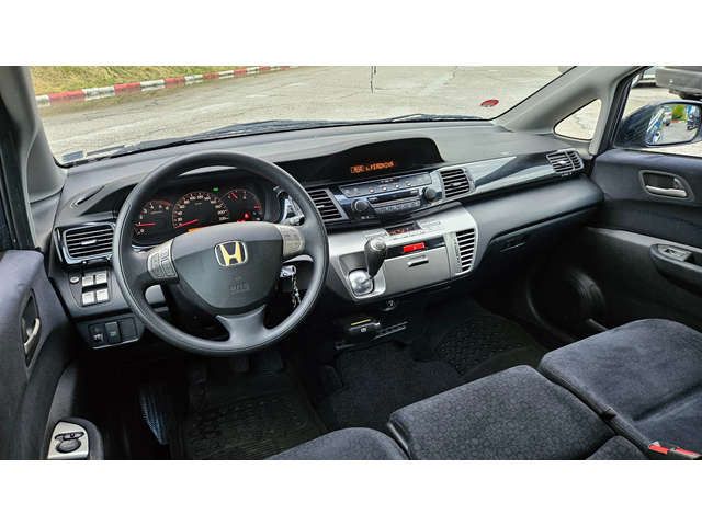 Honda Fr-v 2.2 CDTI 6mesta/6skorosti/Klimatron - автомобили, коли, обяви за нови и употребявани 8