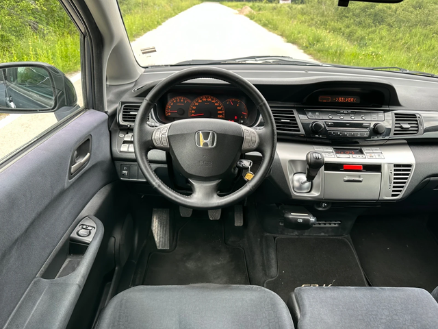 Honda Fr-v 1.7i - автомобили, коли, обяви за нови и употребявани 11