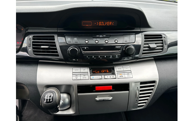 Honda Fr-v 1.7i - автомобили, коли, обяви за нови и употребявани 12