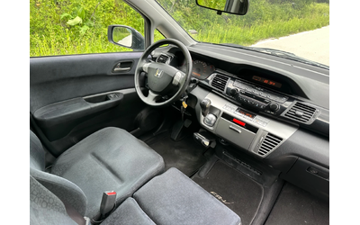 Honda Fr-v 1.7i - автомобили, коли, обяви за нови и употребявани 9