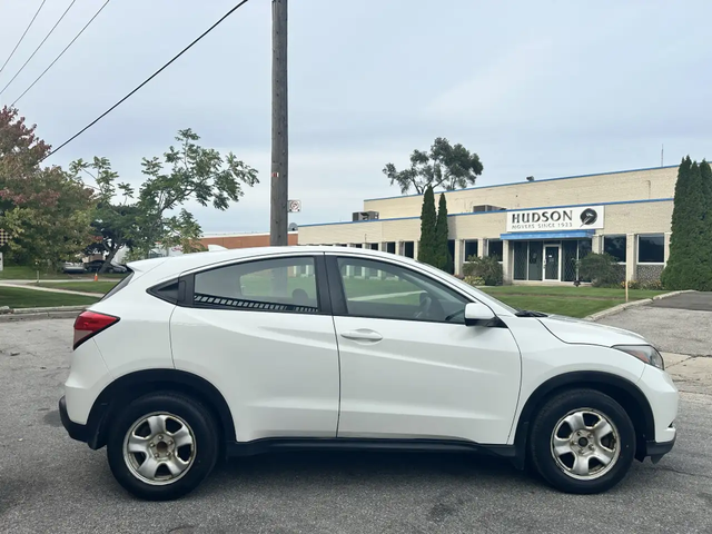 Honda Hr-v LX 4dr SUV (1.8L 4cyl CVT) Front Wheel Drive - автомобили, коли, обяви за нови и употребявани 4