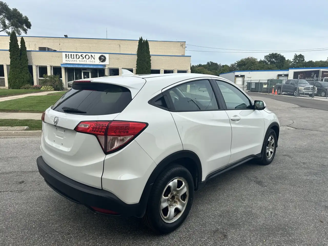Honda Hr-v LX 4dr SUV (1.8L 4cyl CVT) Front Wheel Drive - автомобили, коли, обяви за нови и употребявани 5