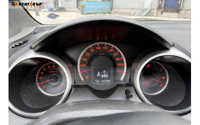 Honda Jazz 1.2i 90к.с. - автомобили, коли, обяви за нови и употребявани 11