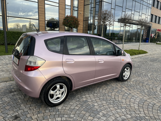 Honda Jazz 1.3i-vitec Хамелион - автомобили, коли, обяви за нови и употребявани 11