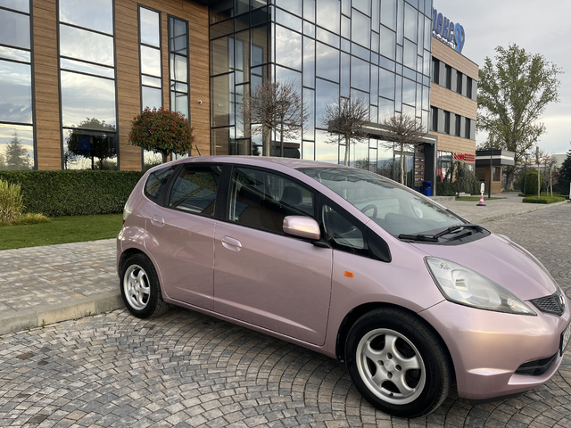 Honda Jazz 1.3i-vitec Хамелион - автомобили, коли, обяви за нови и употребявани 12