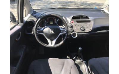 Honda Jazz 1,4 i-VTEC - автомобили, коли, обяви за нови и употребявани 14