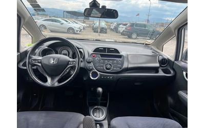 Honda Jazz 1.3 HYBRID - автомобили, коли, обяви за нови и употребявани 11