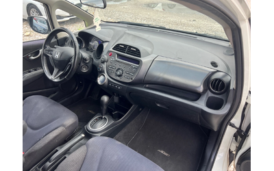 Honda Jazz 1.3 HYBRID - автомобили, коли, обяви за нови и употребявани 12