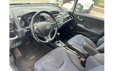 Honda Jazz 1.3 HYBRID - автомобили, коли, обяви за нови и употребявани 8