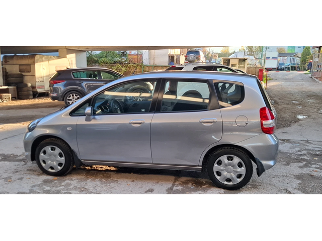 Honda Jazz 1.2 бензин 126000 - автомобили, коли, обяви за нови и употребявани 3