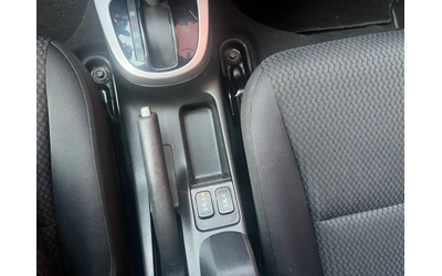 Honda Jazz 1.3i Automt - автомобили, коли, обяви за нови и употребявани 7