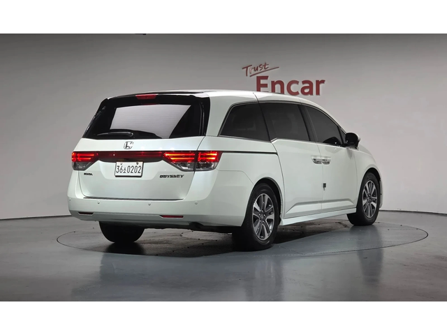 Honda Odyssey 3.5 4Th - автомобили, коли, обяви за нови и употребявани 1