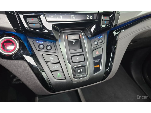 Honda Odyssey * ПОДГРЕВ* ОБДУХВАНЕ* КОЖА* ПАНОРАМА* FULL* КРАЙНА - автомобили, коли, обяви за нови и употребявани 5
