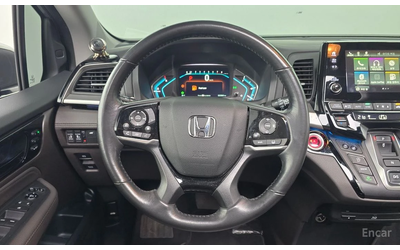 Honda Odyssey * ПОДГРЕВ* ОБДУХВАНЕ* КОЖА* ПАНОРАМА* FULL* КРАЙНА - автомобили, коли, обяви за нови и употребявани 9