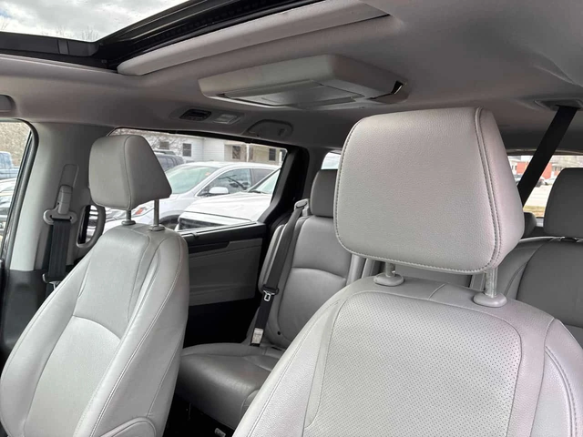 Honda Odyssey Touring| ШИБИДАХ| ПОДГЕВИ| ОБДУХВАНЕ| КЛИП| CARFAX - автомобили, коли, обяви за нови и употребявани 10