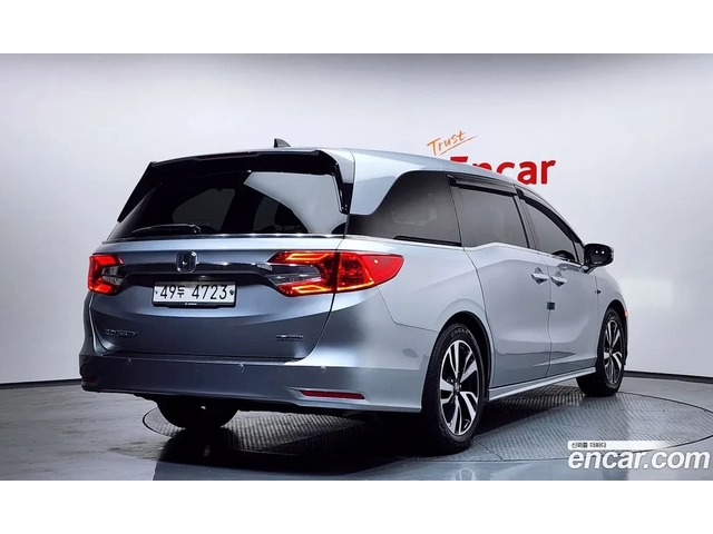 Honda Odyssey КОЖА| FWD| КАМЕРА| ЛИЗИНГ С ОДОБРЕНИЕ ДО 1 ЧАС - автомобили, коли, обяви за нови и употребявани 1