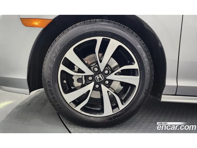 Honda Odyssey КОЖА| FWD| КАМЕРА| ЛИЗИНГ С ОДОБРЕНИЕ ДО 1 ЧАС - автомобили, коли, обяви за нови и употребявани 4