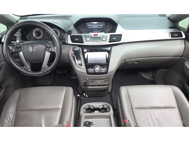 Honda Odyssey 3.5 V6 i-VTEC * 7 МЕСТА * СИВ КОЖЕН САЛОН * КАМЕРА - автомобили, коли, обяви за нови и употребявани 3