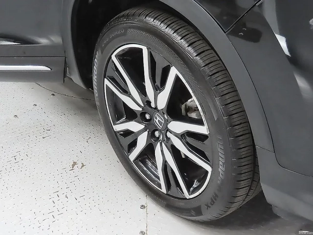 Honda Pilot ДИСТРОНИК* ПОДГРЕВ НА ВОЛАН* ОБДУХ* ТВ* 7 МЕСТА - автомобили, коли, обяви за нови и употребявани 4