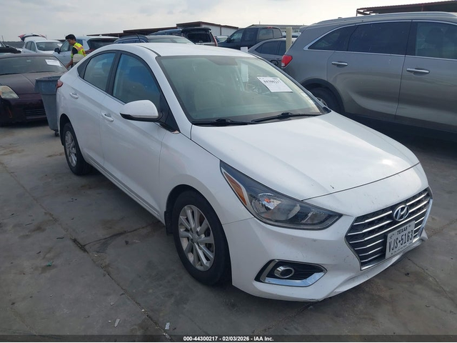 Hyundai Accent 1.6L I-4 DI, DOHC, VVT, 120HP Front Wheel Drive - автомобили, коли, обяви за нови и употребявани 0