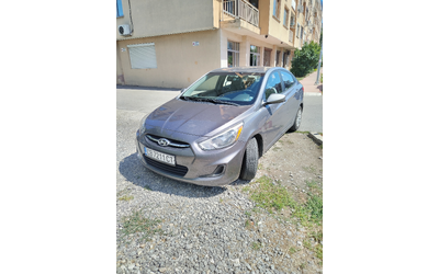 hyundai-accent - 2