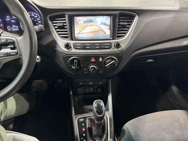 Hyundai Accent * Preferred * CARFAX * ПОДГРЕВИ * КАМЕРА * - автомобили, коли, обяви за нови и употребявани 8